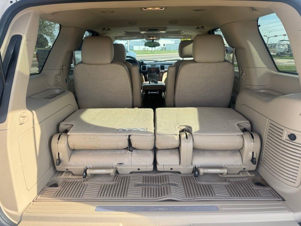 Cadillac Escalade 2WD Premium 2013