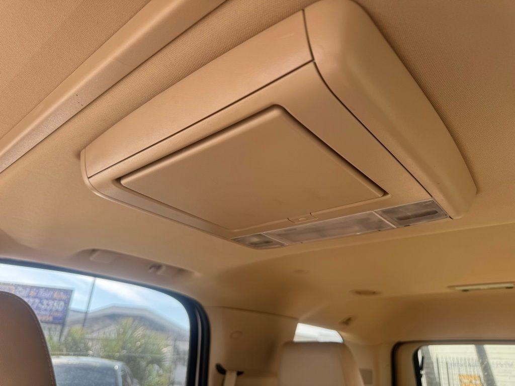 Cadillac Escalade 2WD Premium 2013