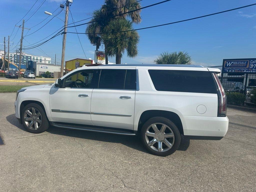 Cadillac Escalade ESV 2WD Luxury 2019