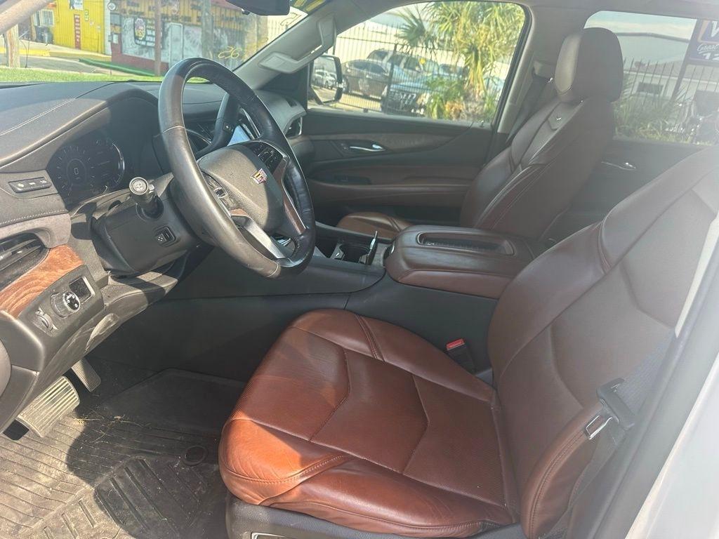 Cadillac Escalade ESV 2WD Luxury 2019