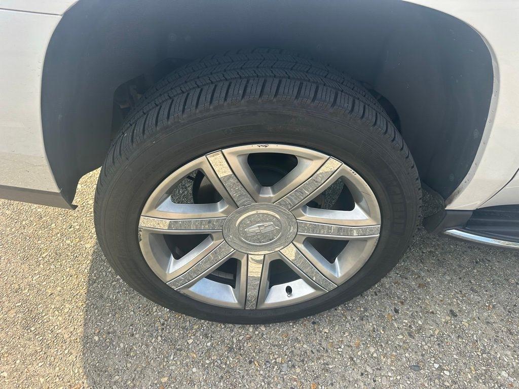 Cadillac Escalade ESV 2WD Luxury 2019