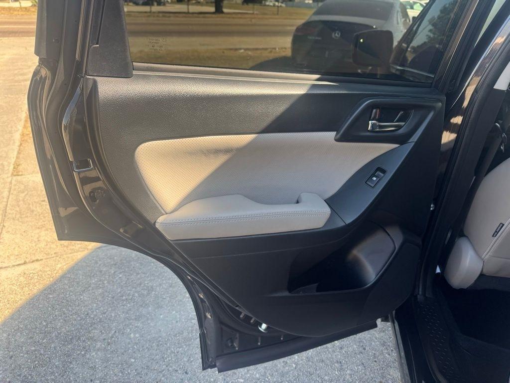 Subaru Forester 2.5i Limited 2016