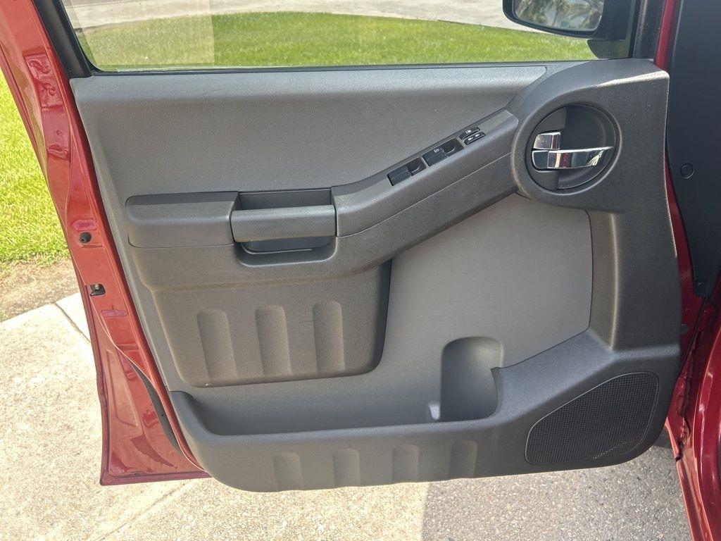 Nissan Xterra X 2WD 2015