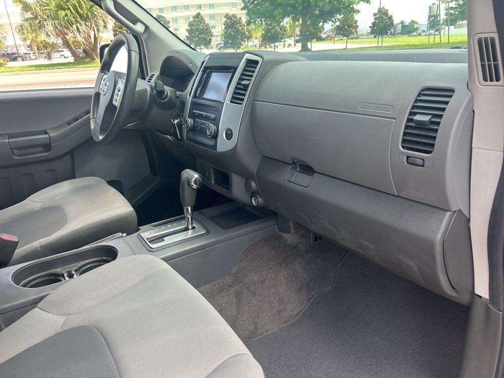 Nissan Xterra X 2WD 2015