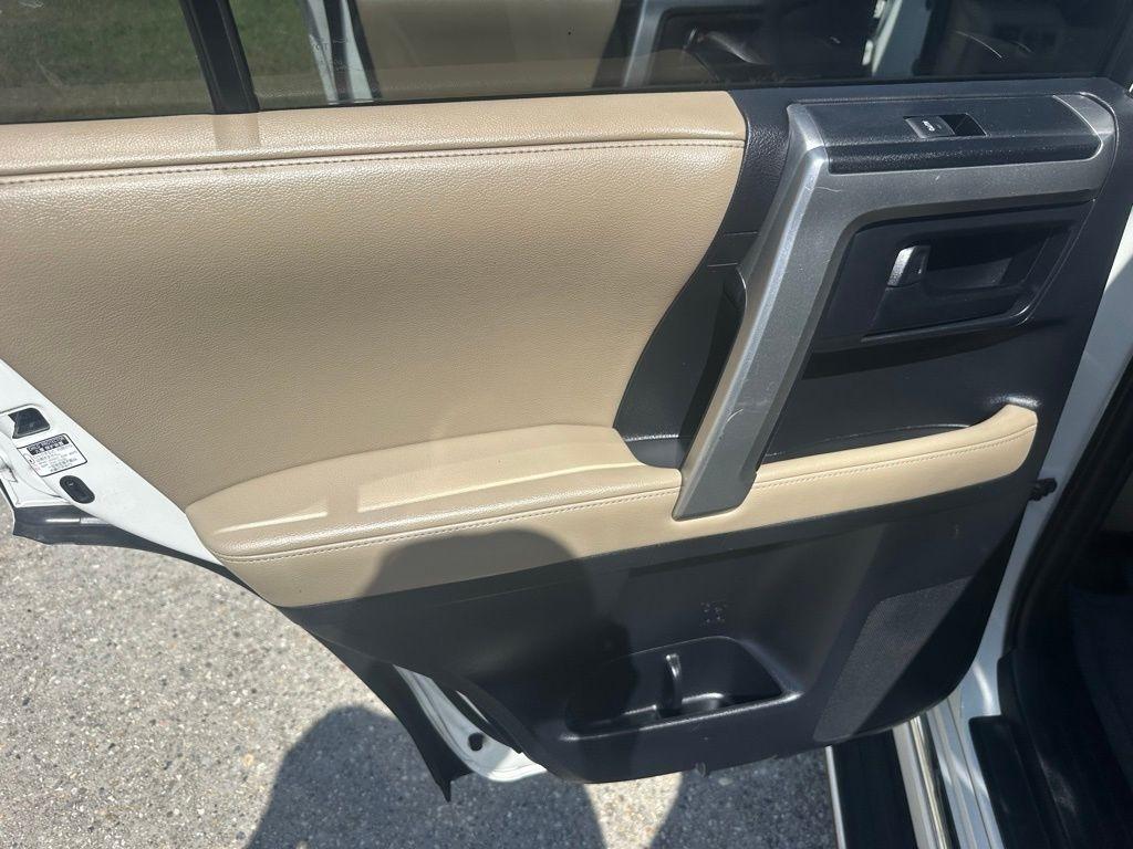 Toyota 4Runner SR5 2WD 2012