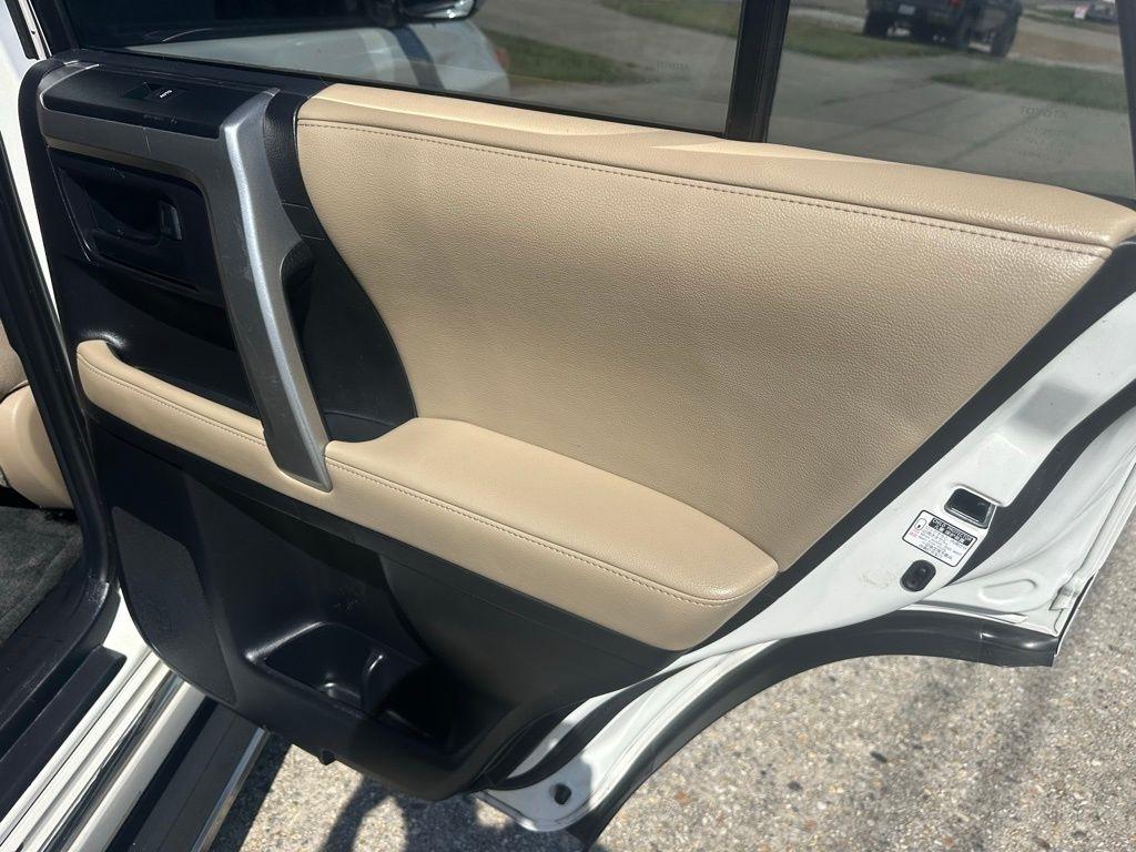 Toyota 4Runner SR5 2WD 2012