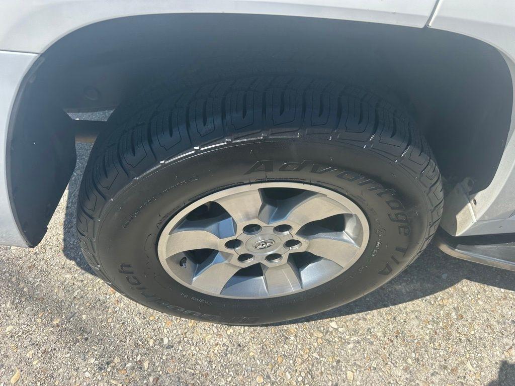 Toyota 4Runner SR5 2WD 2012