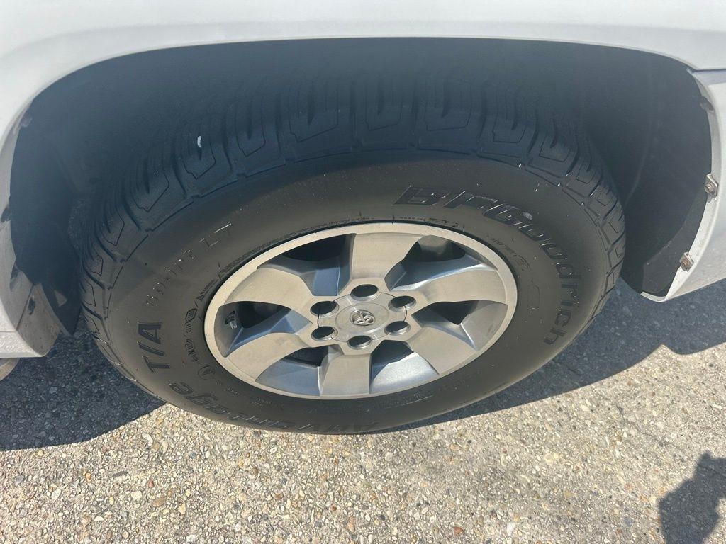 Toyota 4Runner SR5 2WD 2012