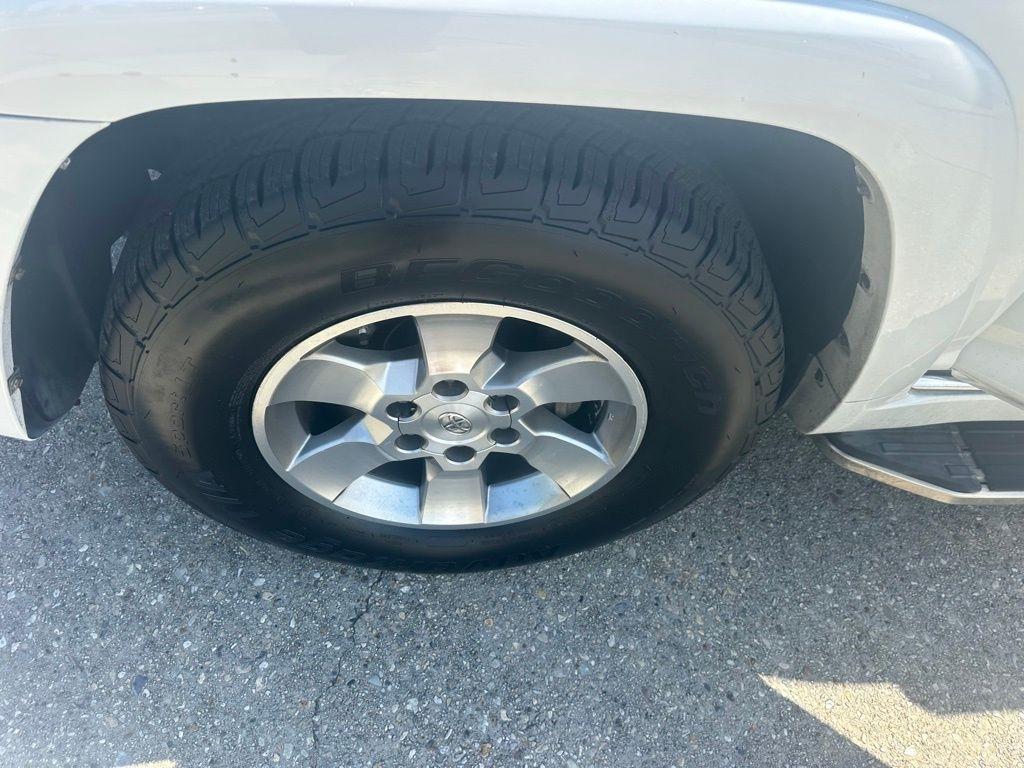 Toyota 4Runner SR5 2WD 2012