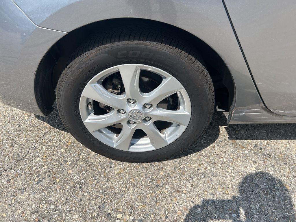 Mazda MAZDA3 i Touring 4-door 2010