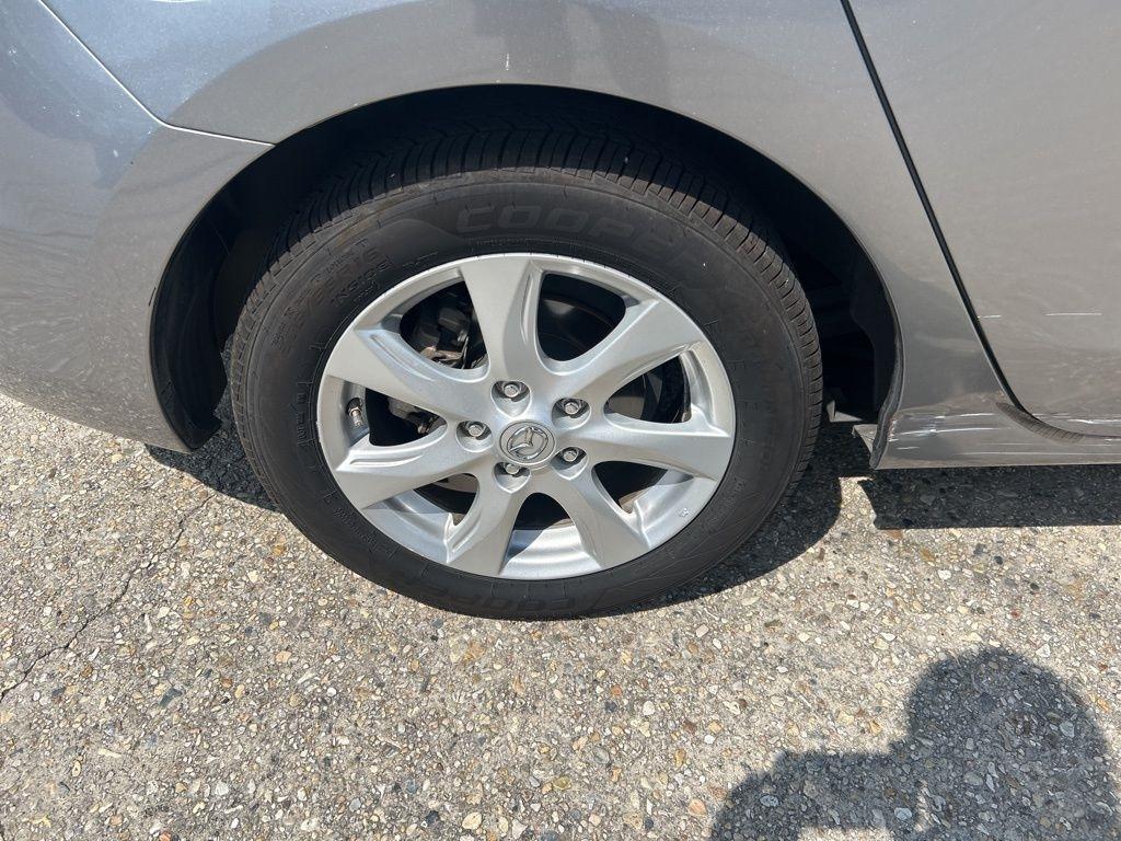 Mazda MAZDA3 i Touring 4-door 2010