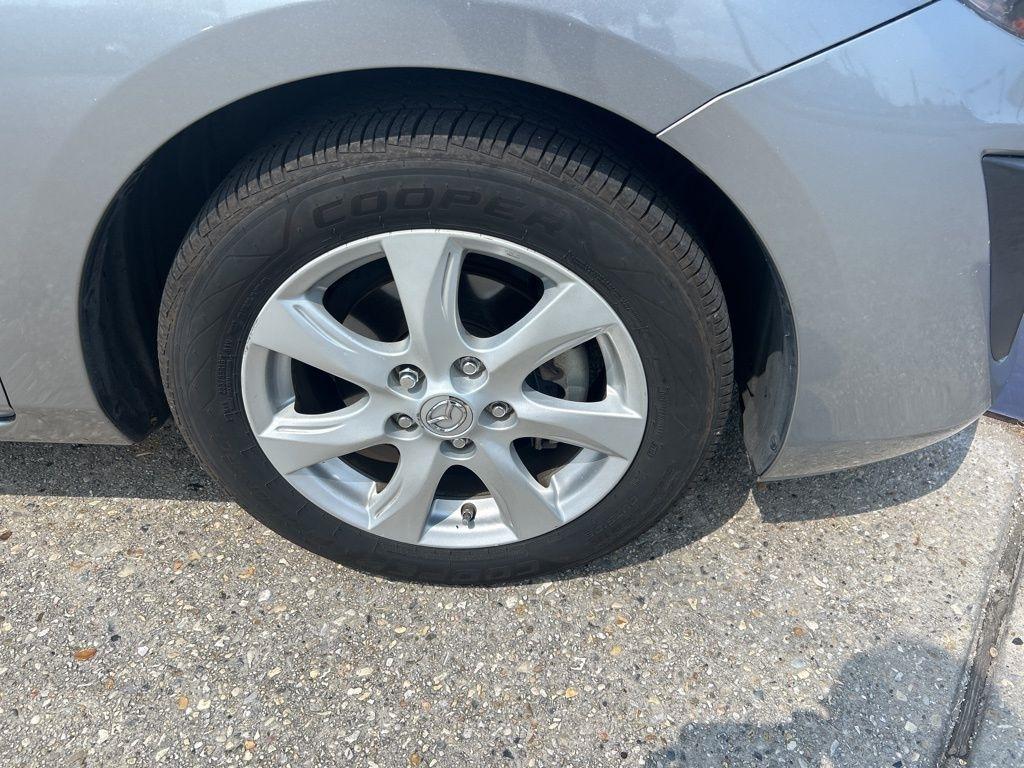 Mazda MAZDA3 i Touring 4-door 2010