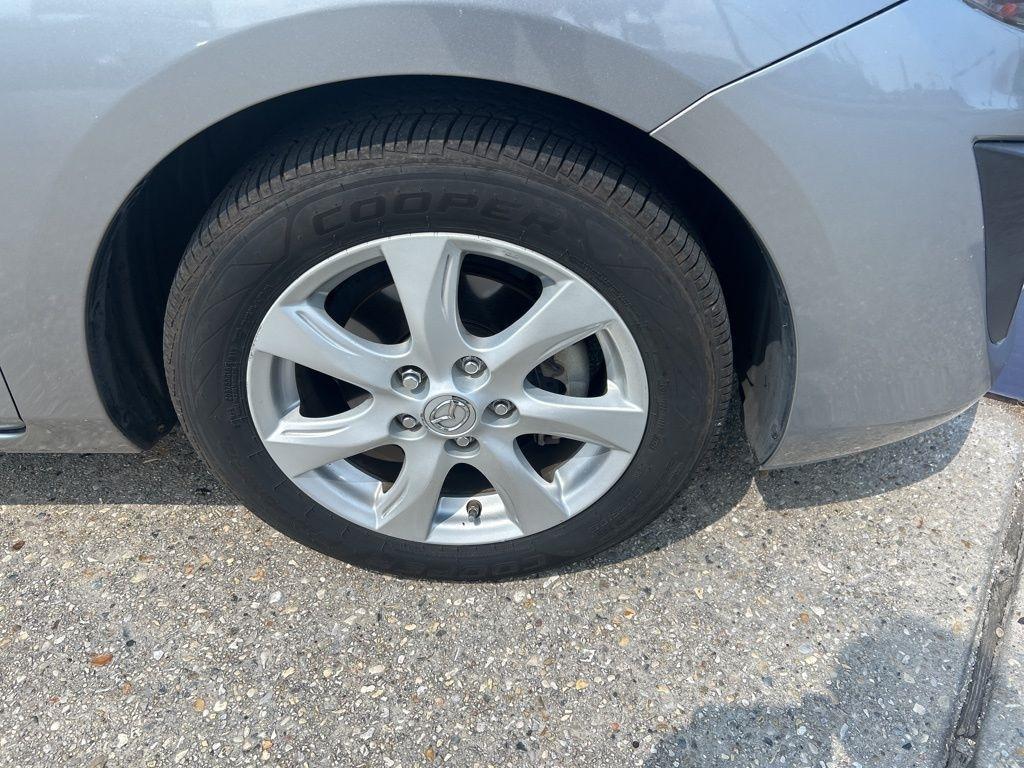 Mazda MAZDA3 i Touring 4-door 2010