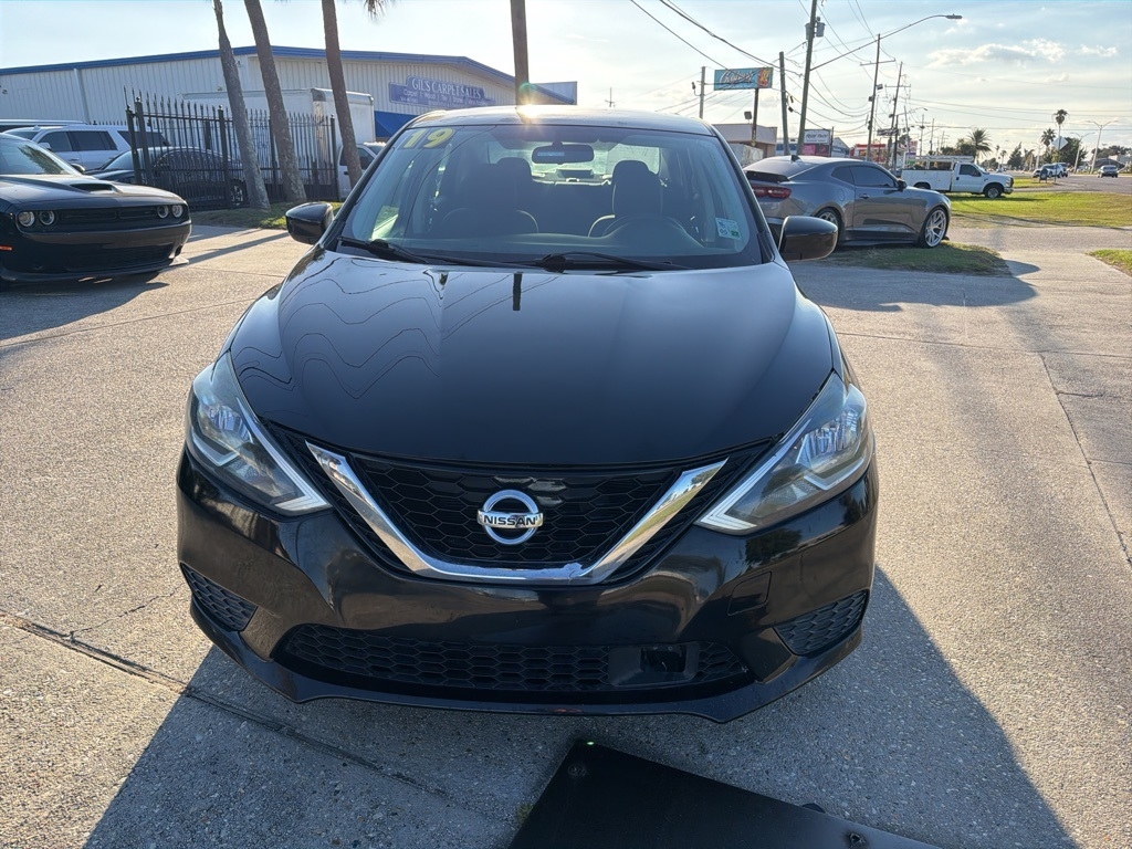 2019 Nissan Sentra SR photo 2