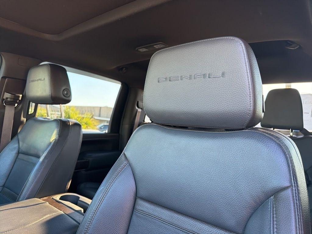 GMC Sierra 2500HD Denali Crew Cab 4WD SB 2023