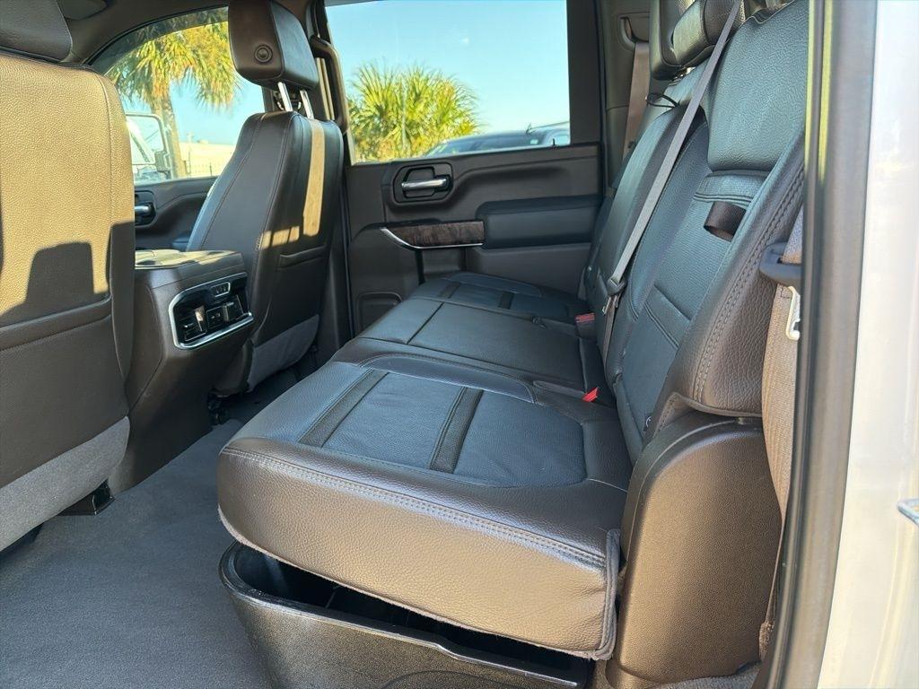 GMC Sierra 2500HD Denali Crew Cab 4WD SB 2023