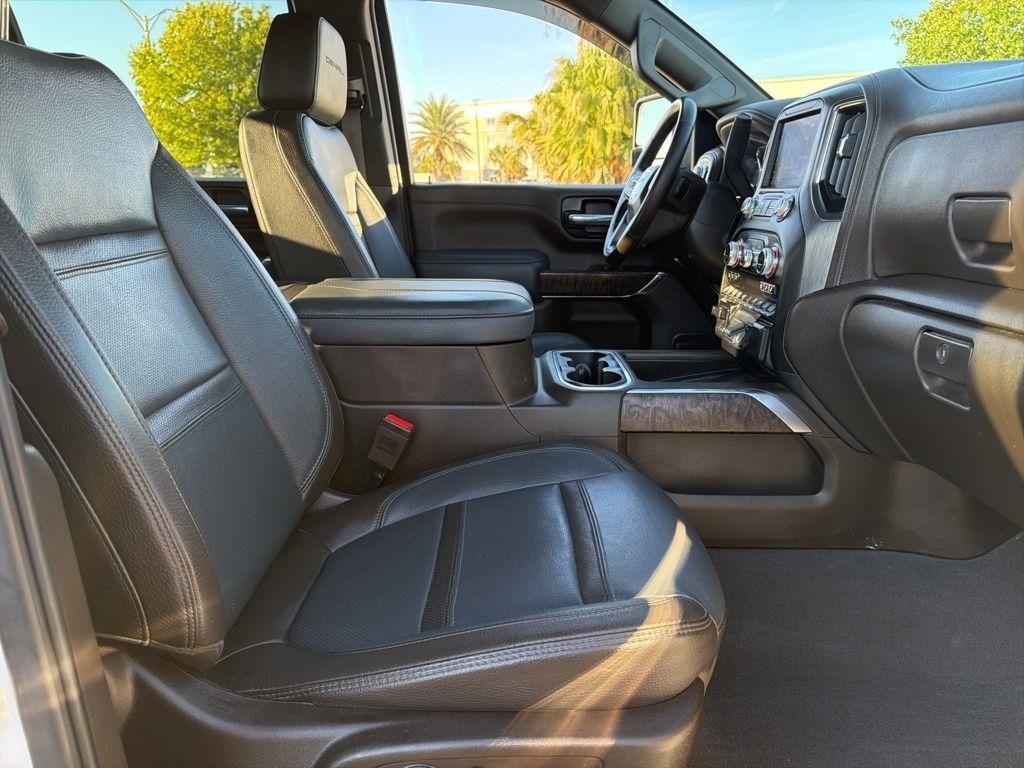 GMC Sierra 2500HD Denali Crew Cab 4WD SB 2023