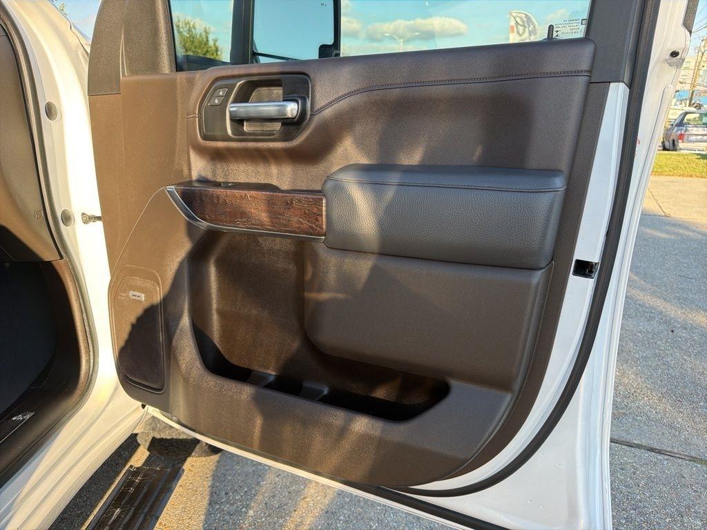 GMC Sierra 2500HD Denali Crew Cab 4WD SB 2023