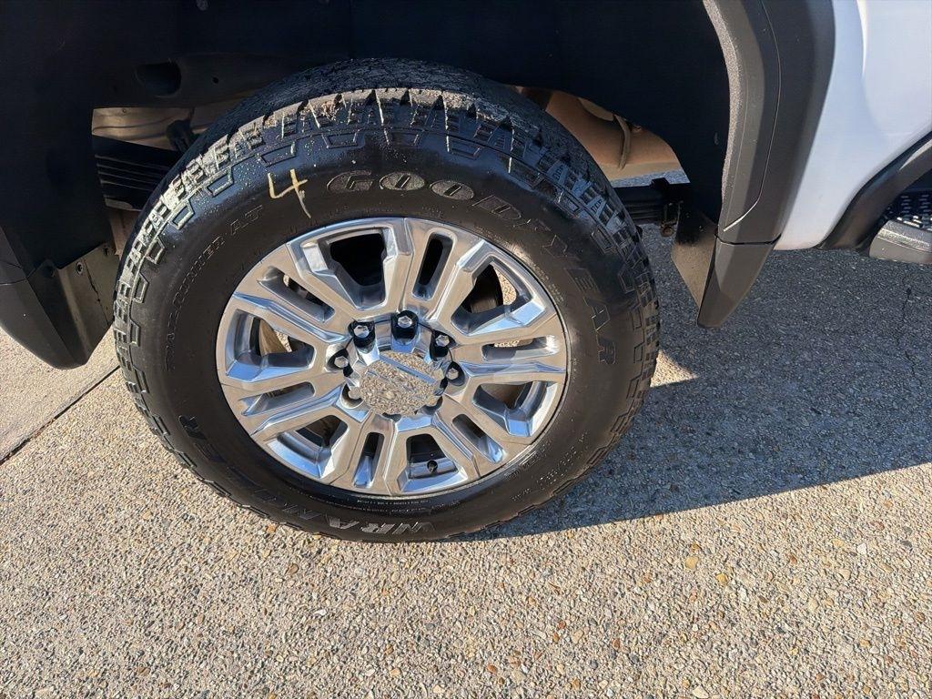 GMC Sierra 2500HD Denali Crew Cab 4WD SB 2023