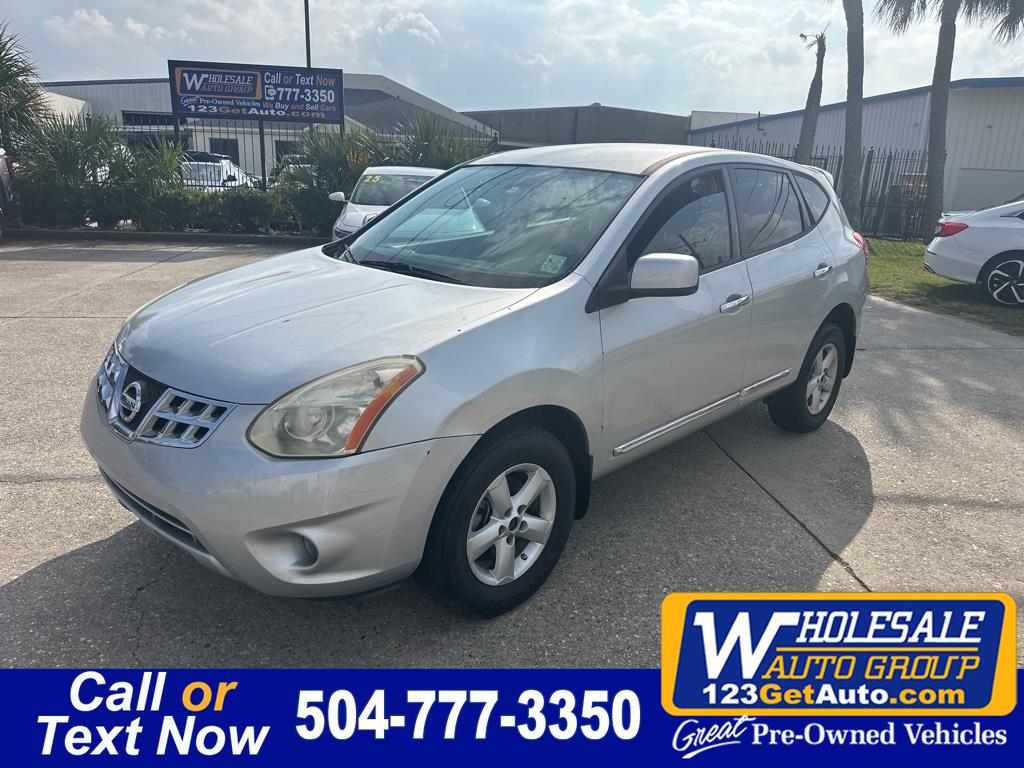 2013 Nissan Rogue S's photo