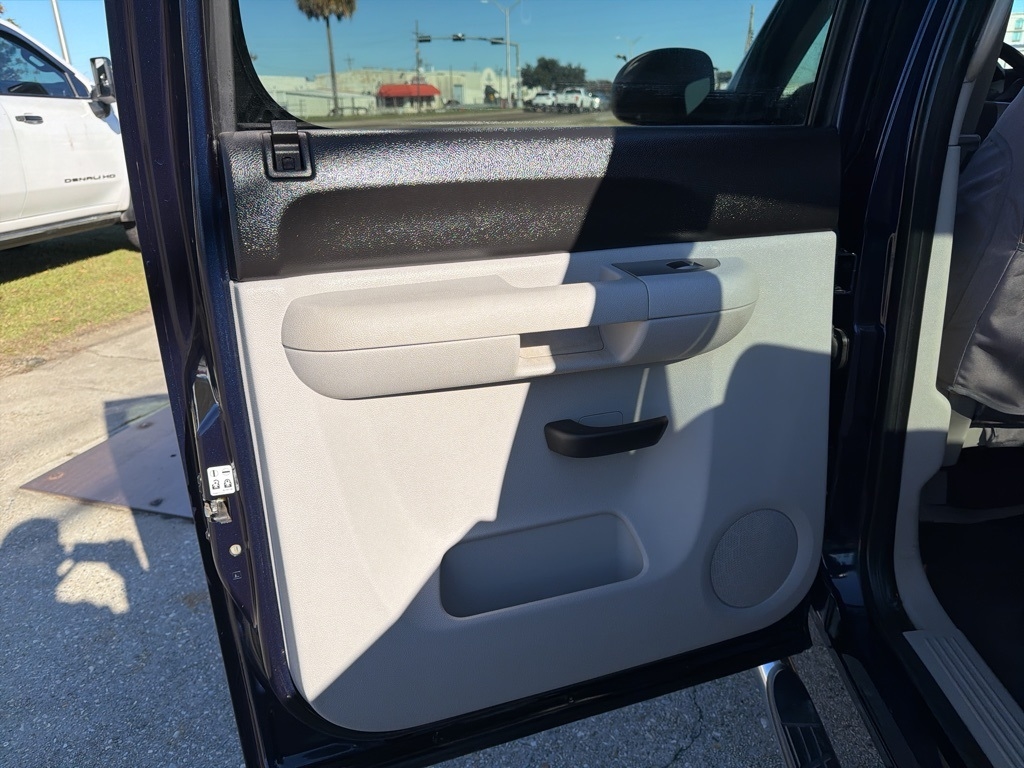 Chevrolet Silverado 1500 LT1 Crew Cab 2WD 2010