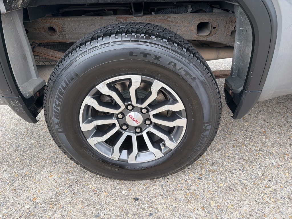 GMC Sierra 1500 AT4 Crew Cab Long Box 4WD 2021