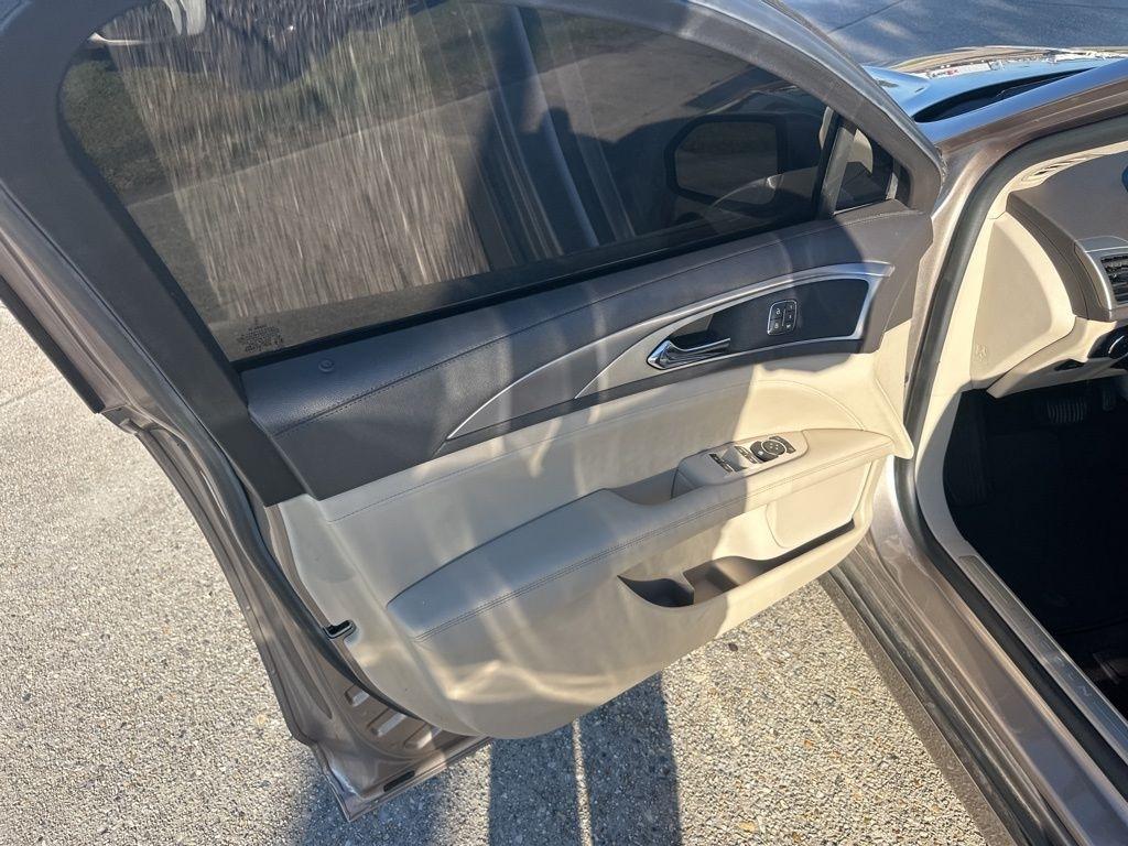 Lincoln MKZ Base 2019