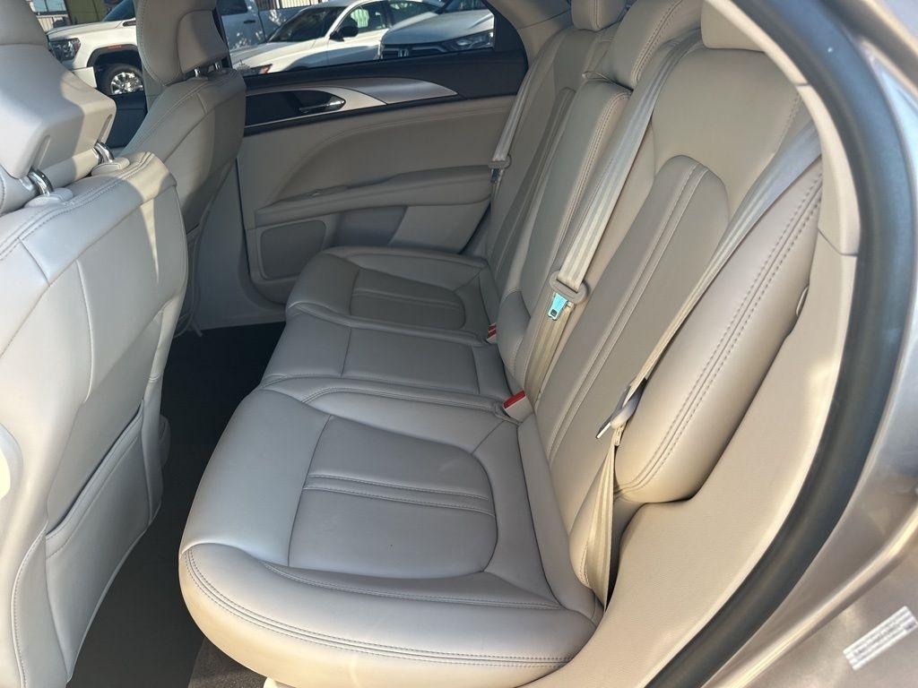 Lincoln MKZ Base 2019