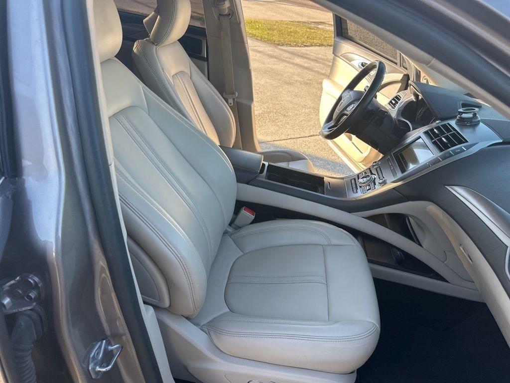Lincoln MKZ Base 2019