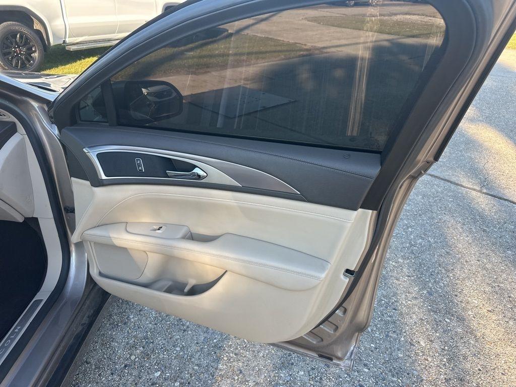 Lincoln MKZ Base 2019