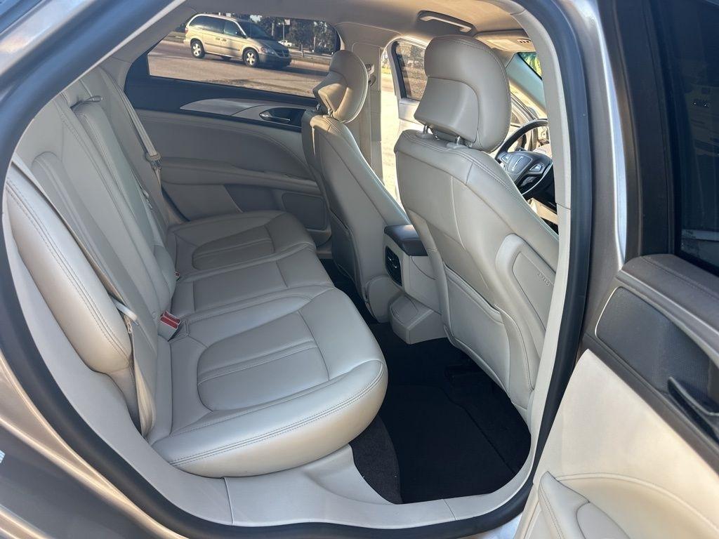 Lincoln MKZ Base 2019