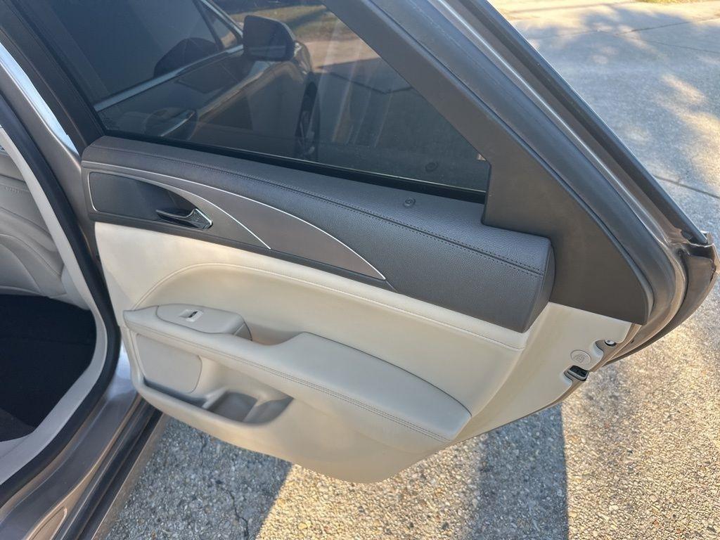 Lincoln MKZ Base 2019