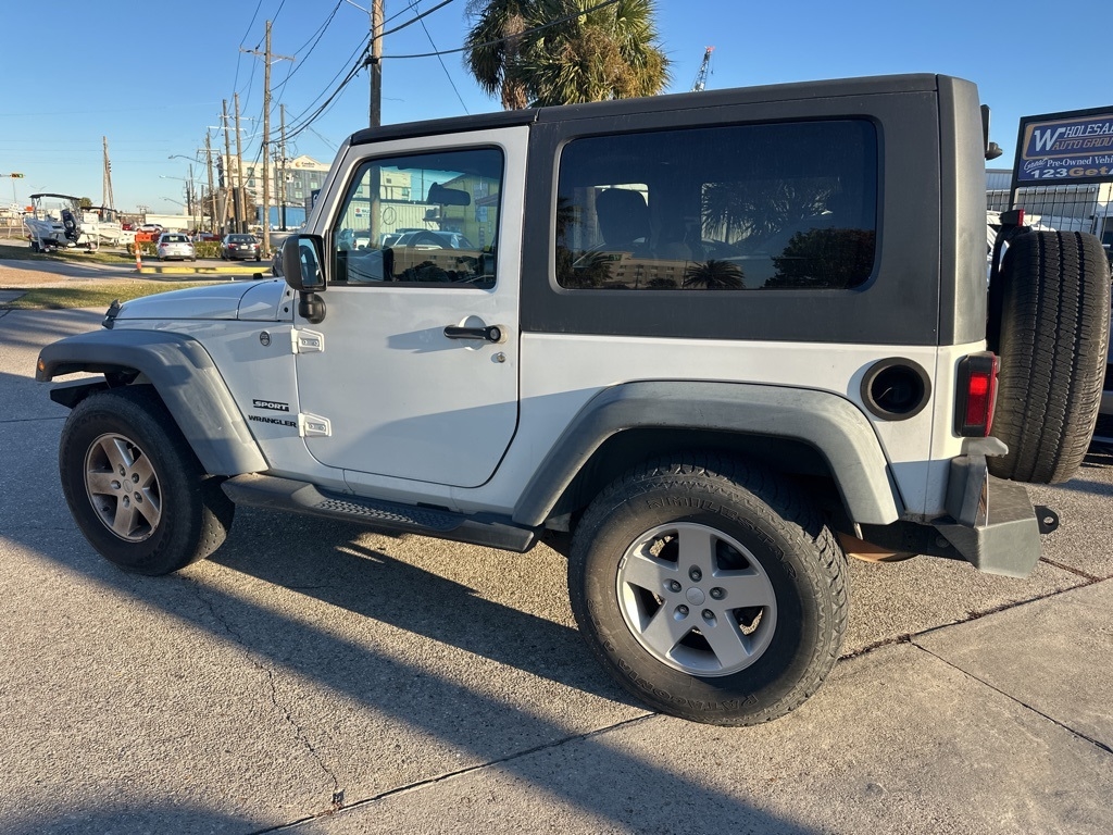 Jeep Wrangler Sport 4WD 2010
