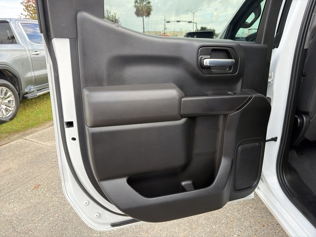 Chevrolet Silverado 1500 Custom Crew Cab Short Box 2WD 2021