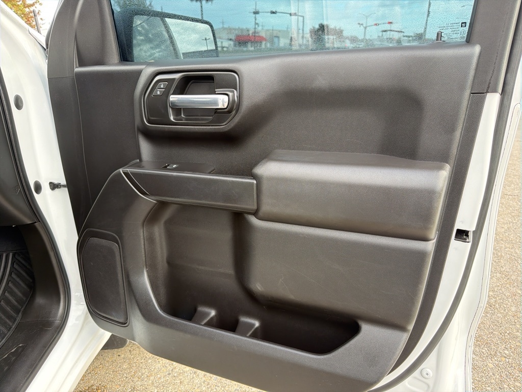 Chevrolet Silverado 1500 Custom Crew Cab Short Box 2WD 2021