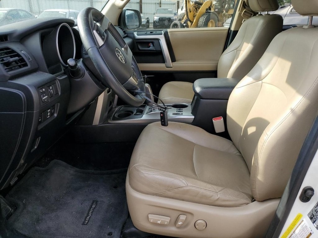 Toyota 4Runner Limited 2WD V6 2012