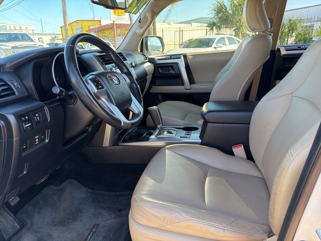 Toyota 4Runner Limited 2WD V6 2012