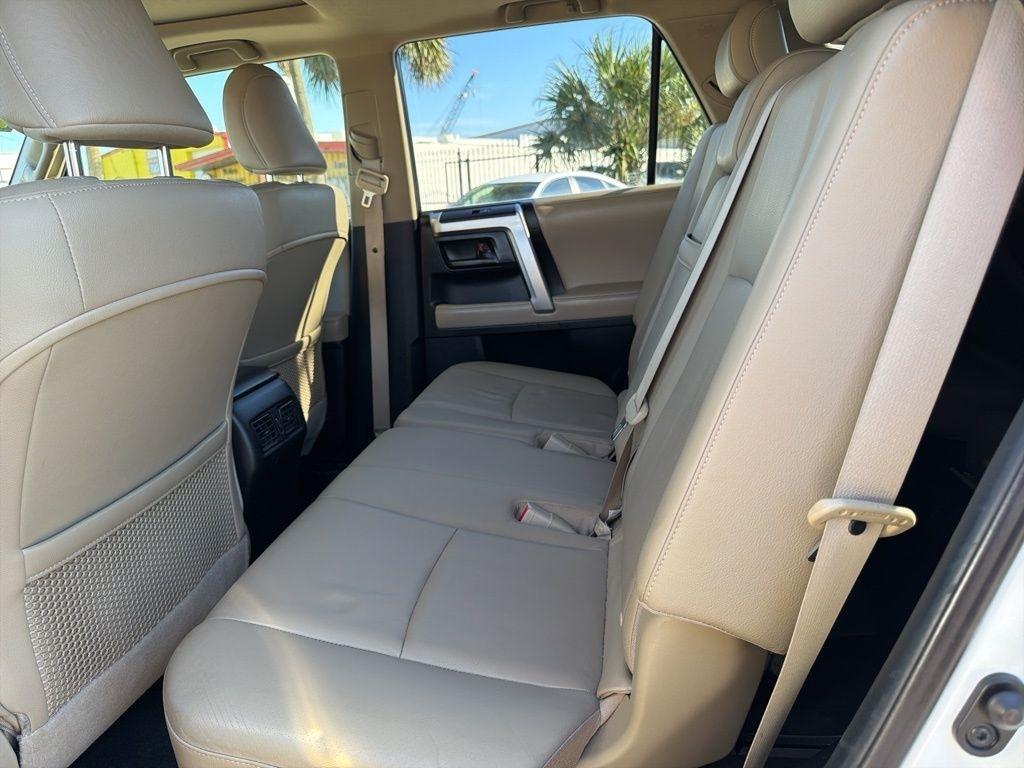 Toyota 4Runner Limited 2WD V6 2012