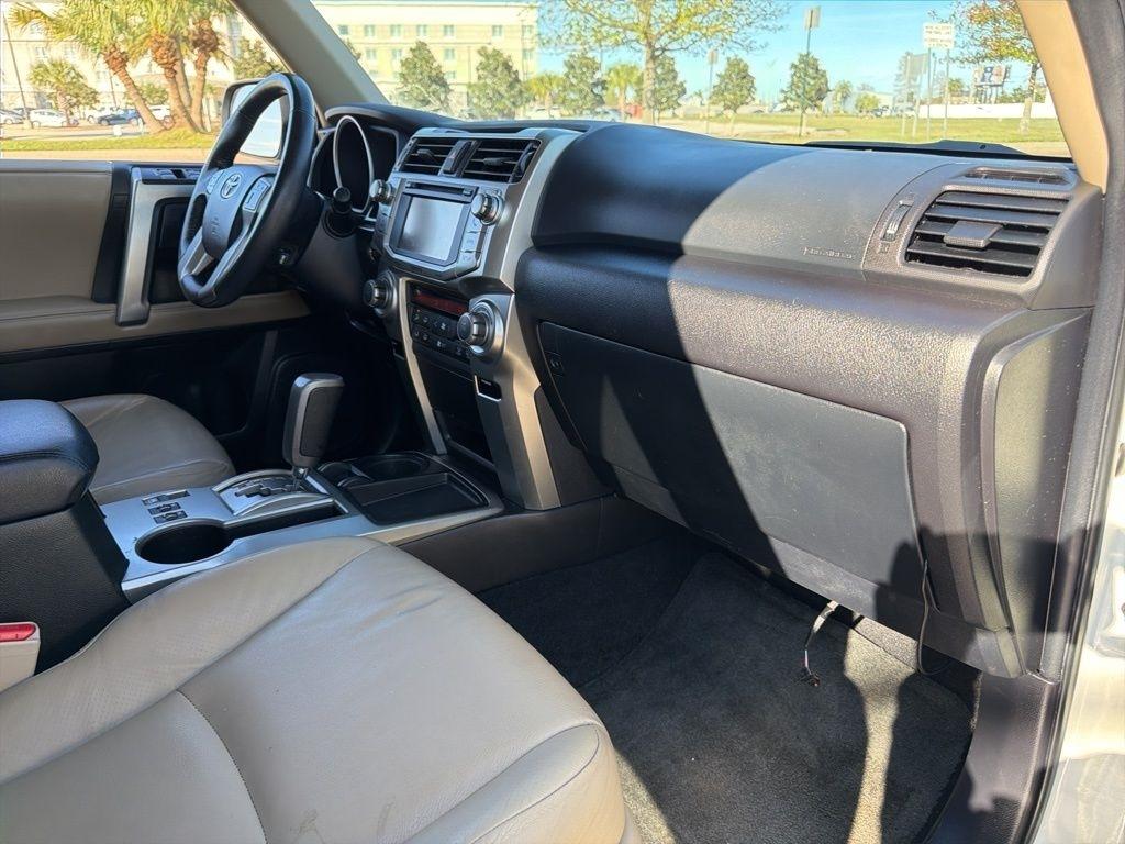 Toyota 4Runner Limited 2WD V6 2012