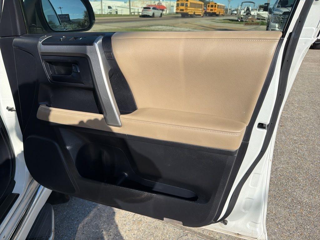 Toyota 4Runner Limited 2WD V6 2012