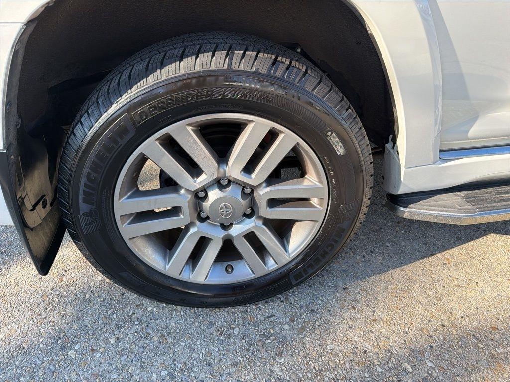 Toyota 4Runner Limited 2WD V6 2012