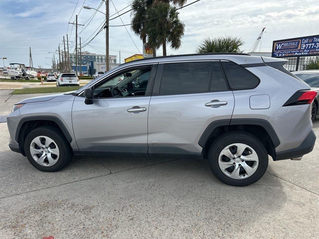 Toyota RAV4 LE 2019
