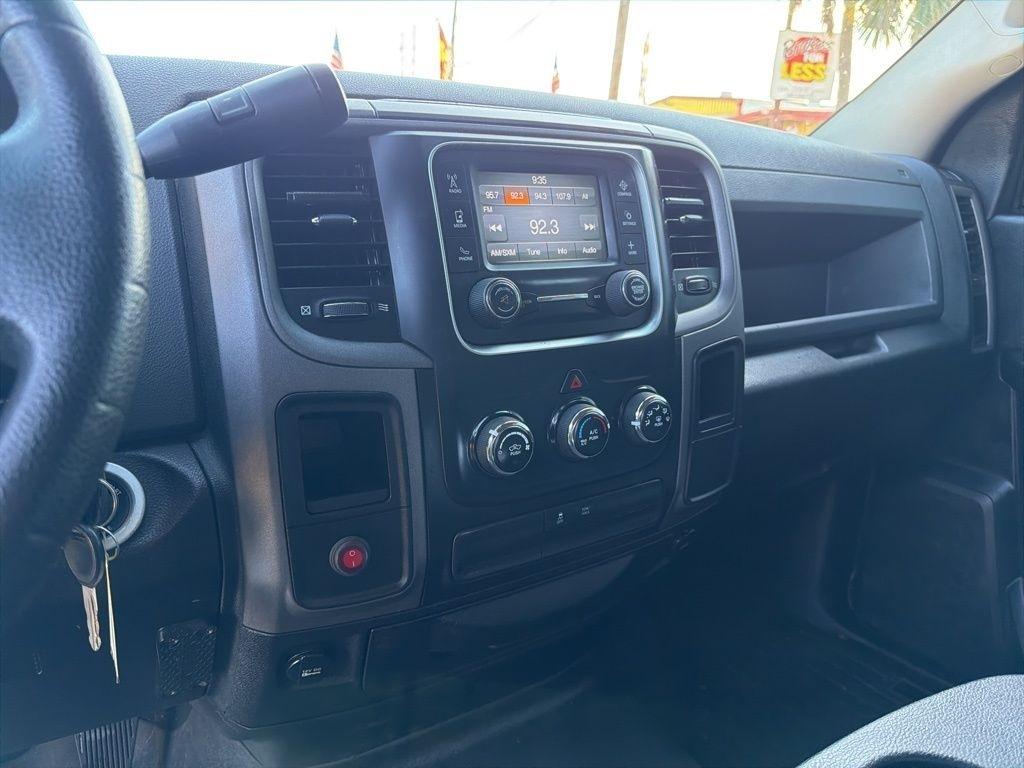 RAM 1500 Tradesman Quad Cab 2WD 2014