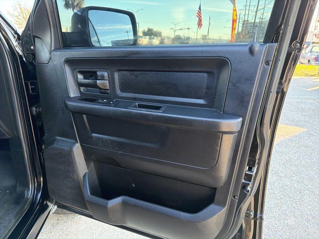 RAM 1500 Tradesman Quad Cab 2WD 2014