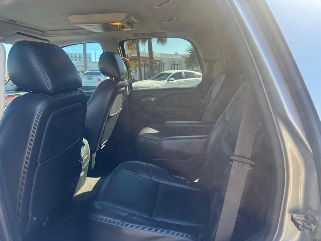 Chevrolet Tahoe LTZ 4WD 2013