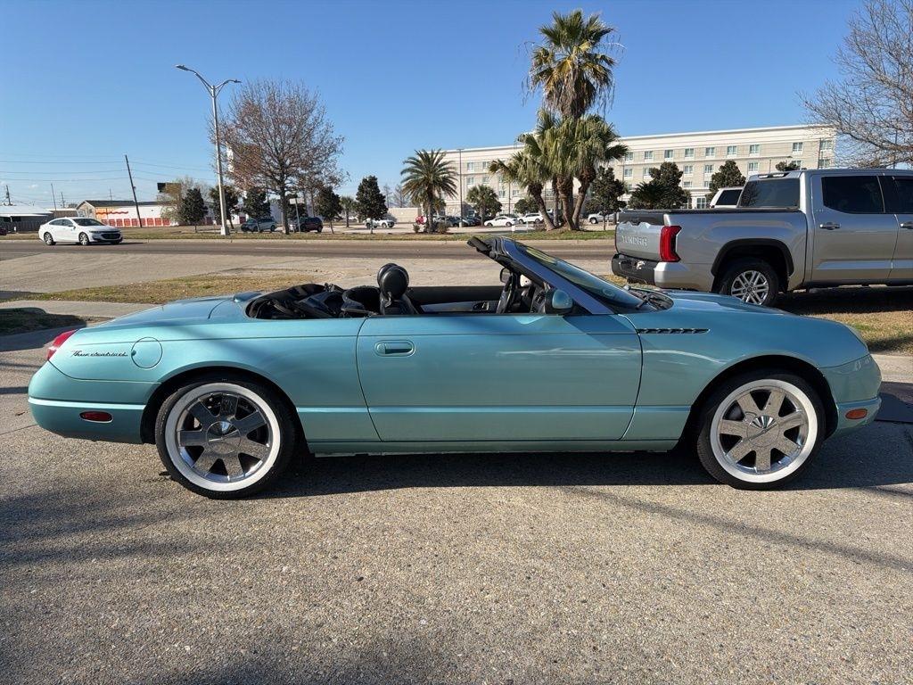 Ford Thunderbird Deluxe 2002