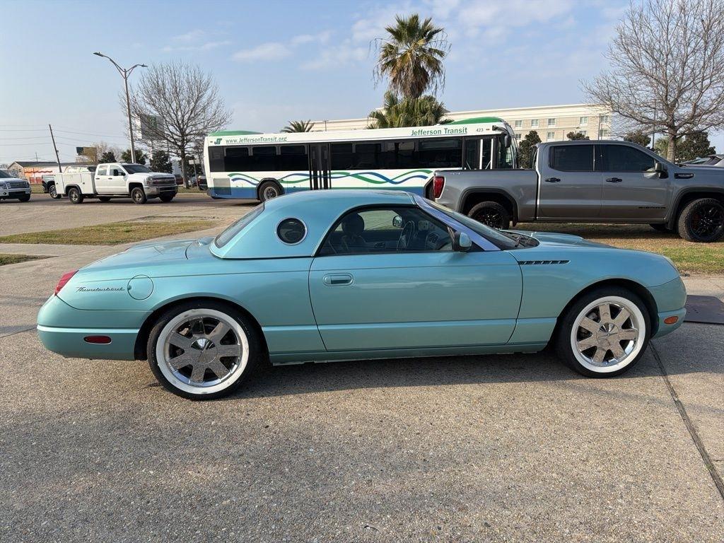 Ford Thunderbird Deluxe 2002