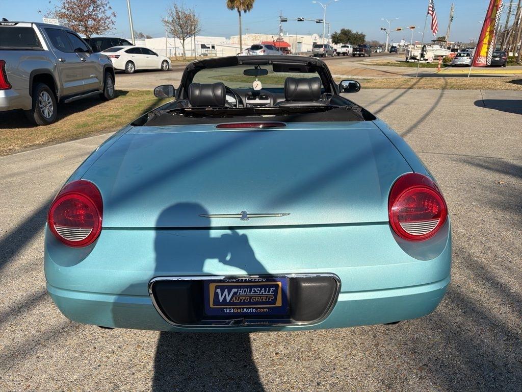 Ford Thunderbird Deluxe 2002