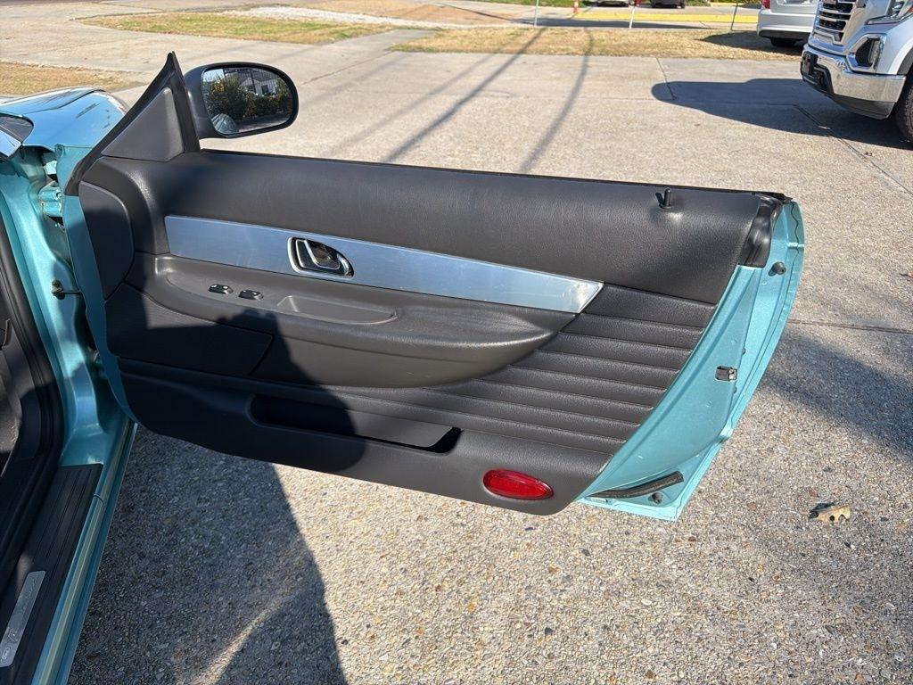 Ford Thunderbird Deluxe 2002