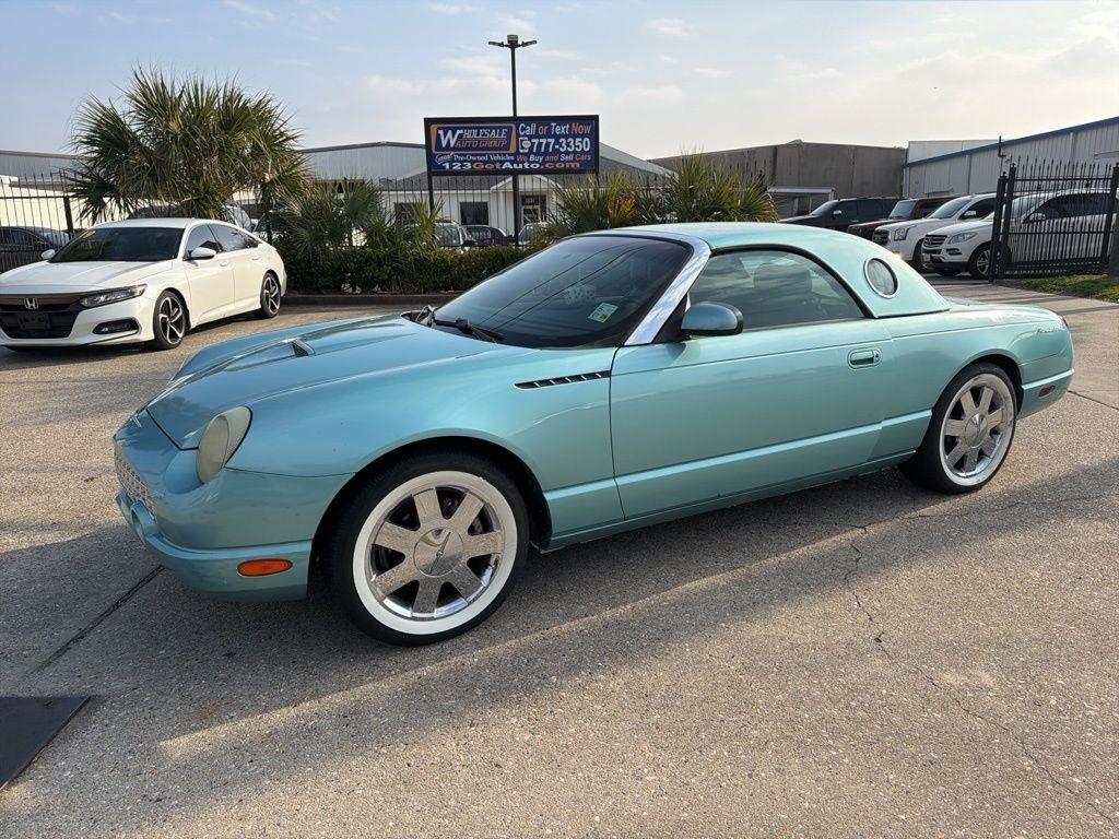 Ford Thunderbird Deluxe 2002